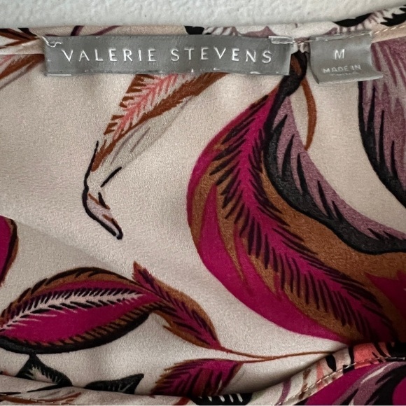 Valerie Stevens Floral Blouse Women's Medium Roll Tab Sleeves High Low Hem - Picture 6 of 9